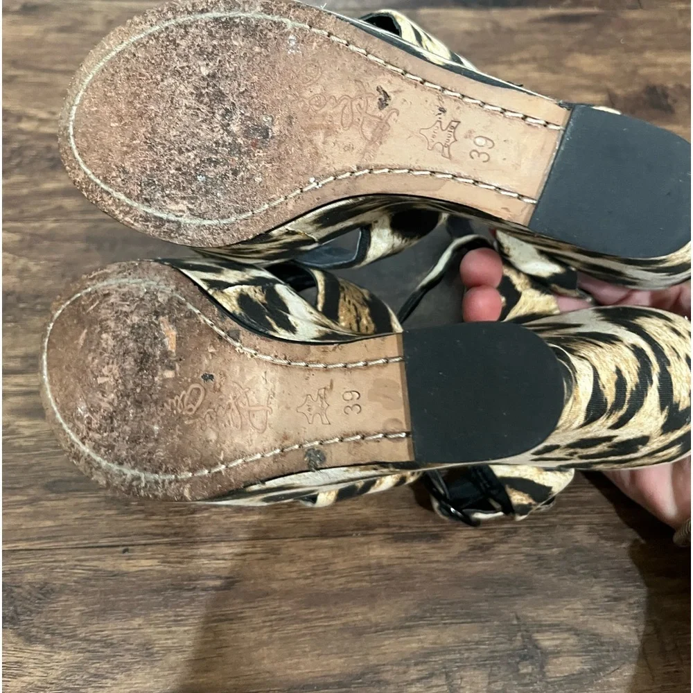 Alice and Olivia Leopard Print Wedge‎ Sandals Sz. 39
